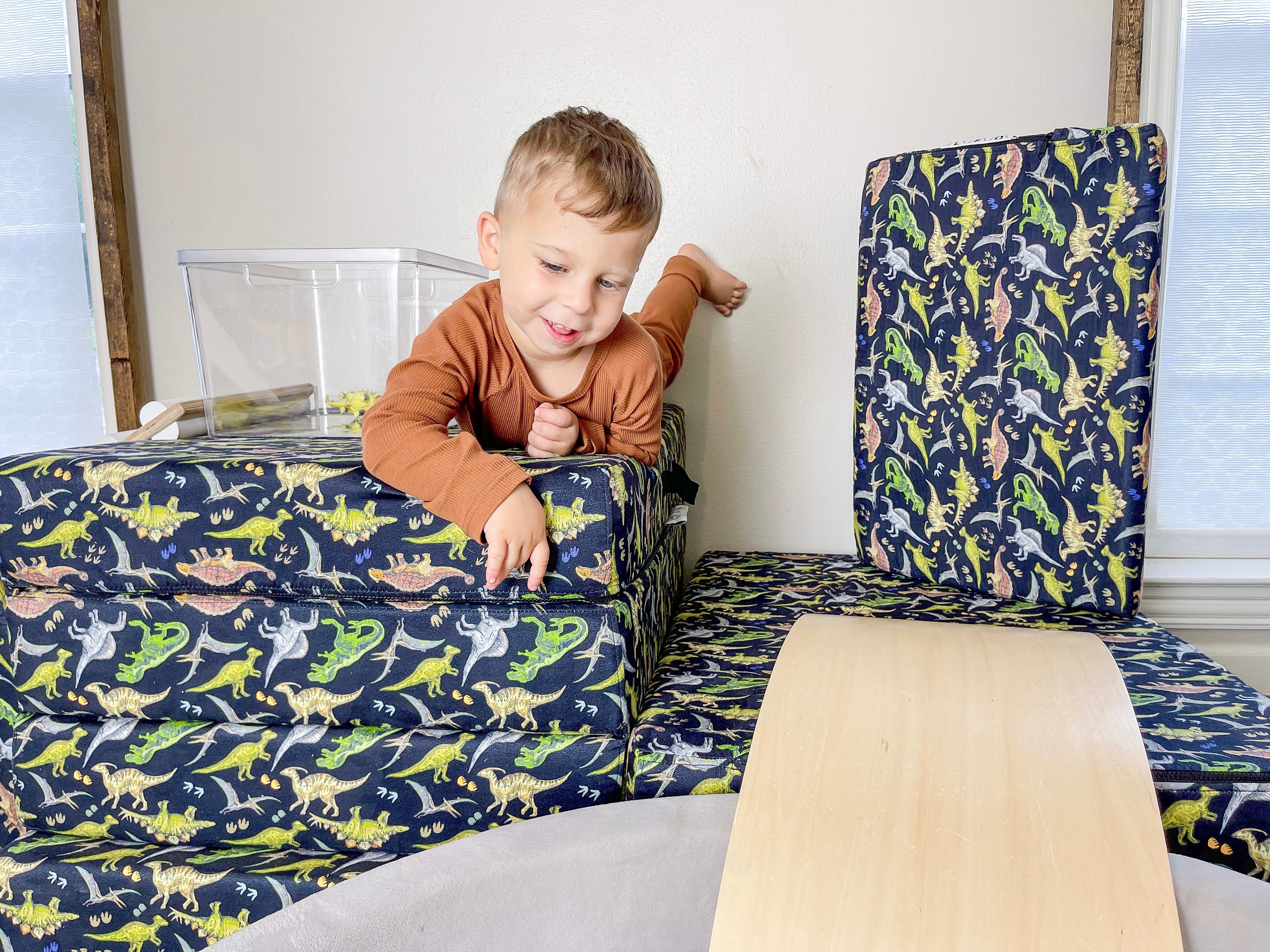 The Dinosaur LeoMat™ is a foldable play mat for kids of all ages
